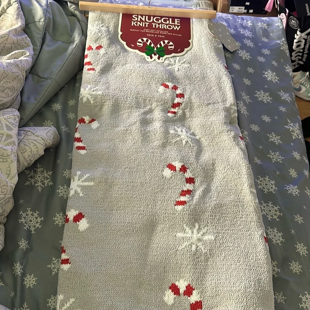 Christmas Candy Cane Throw ❄️❄️☃️⛄️